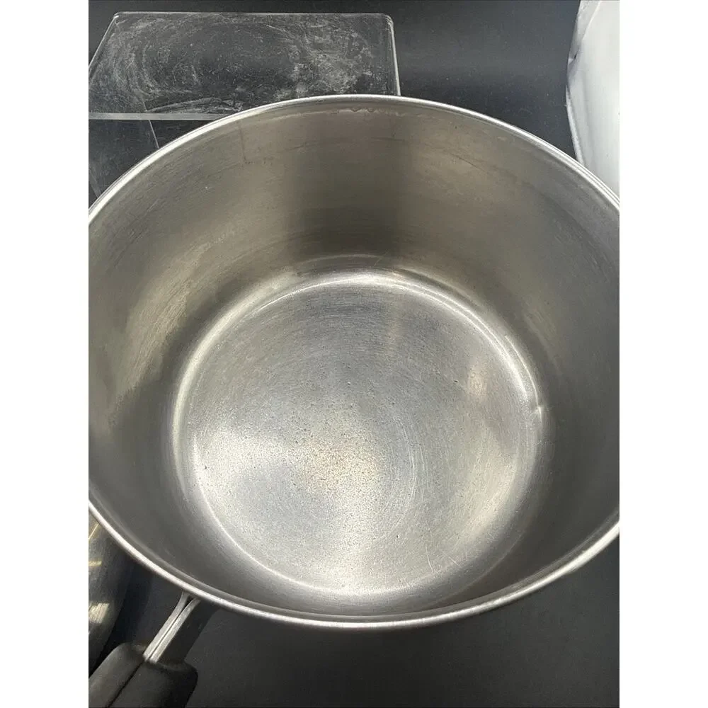 REVERE WARE 2QT. Sauce Pan Copper Bottom With Lid Vintage Clinton, IL 1801